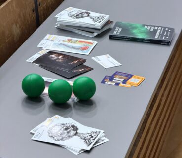 Zum Artikel "Götter, Gamer und Geschichte: Das Bayerische Forschungszentrum für Interreligiöse Diskurse auf der Langen Nacht der Wissenschaften"