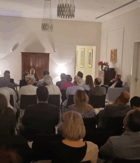 Symbolic picture for the article. The link opens the image in a large view.