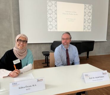 The concept of authority in Islam was presented by Prof. Dr. Aiyub Palmer (University of Kentucky). Kübra Özcan moderated.